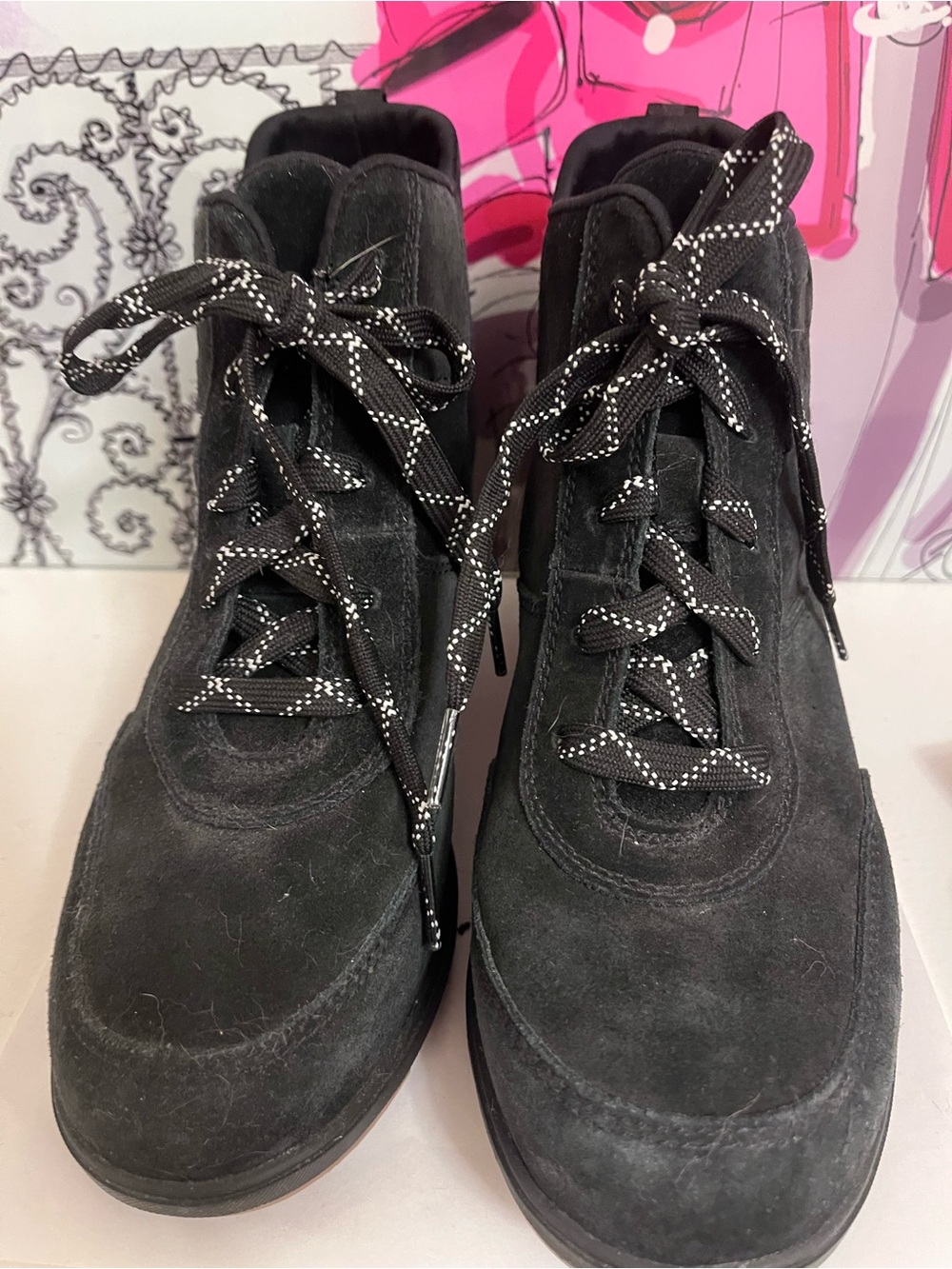 Sorel Black Suede Lace-Up Women's Ankle Boots - Size 9 - Near New Condition